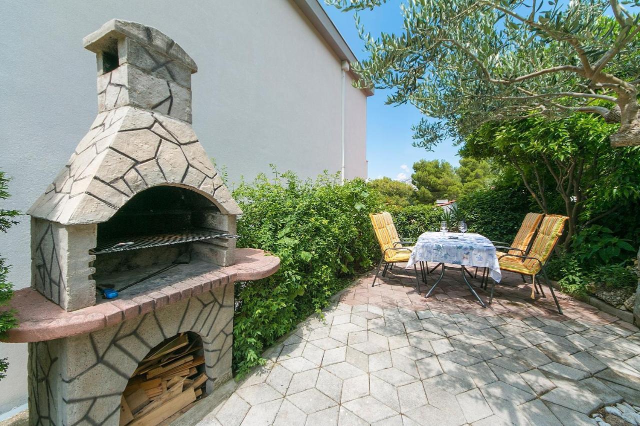 Apartments By The Sea Brela, Makarska - 20778 Екстериор снимка