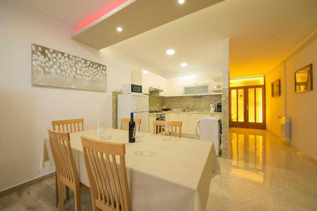 Apartments By The Sea Brela, Makarska - 20778 Екстериор снимка