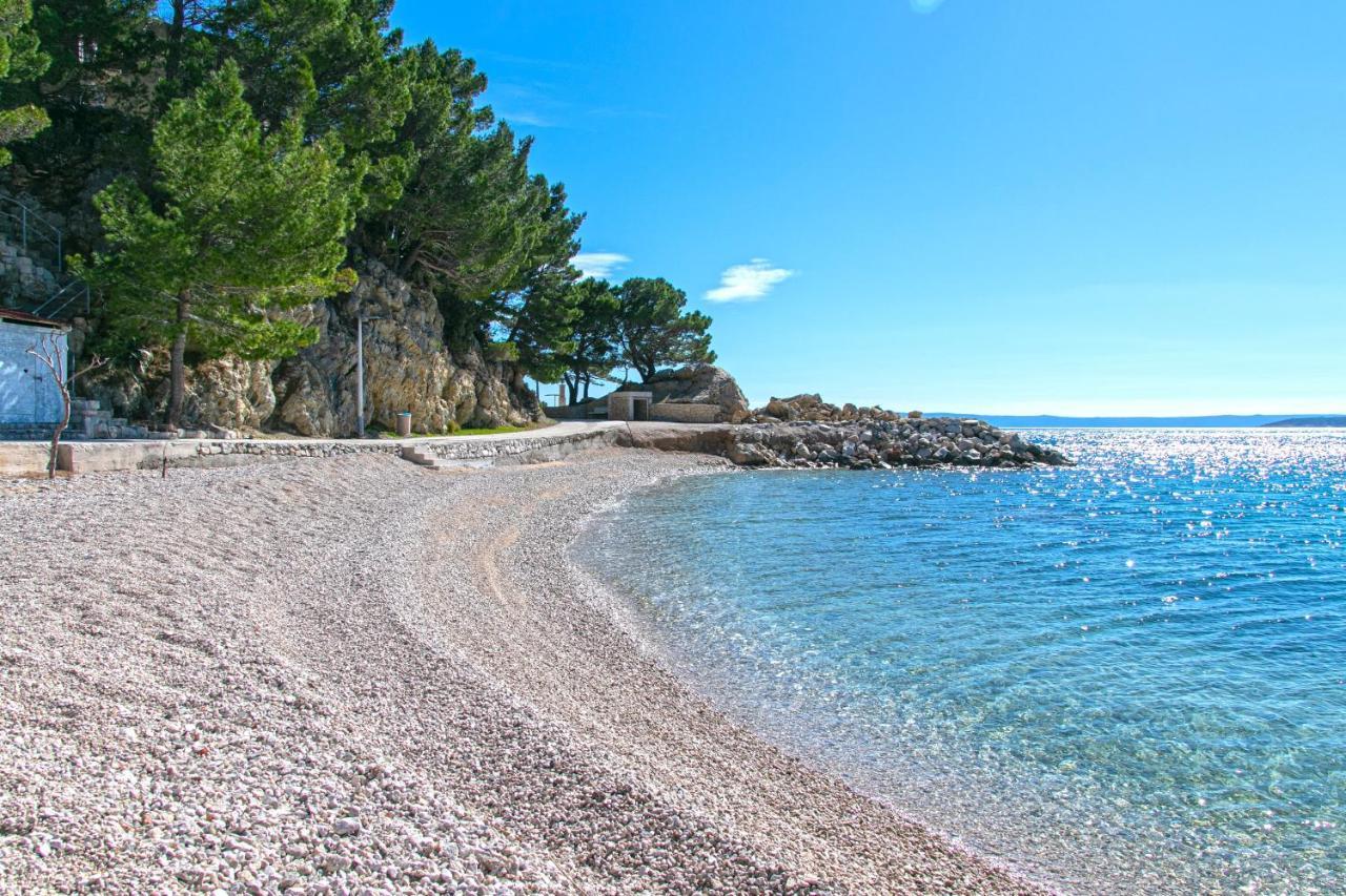 Apartments By The Sea Brela, Makarska - 20778 Екстериор снимка